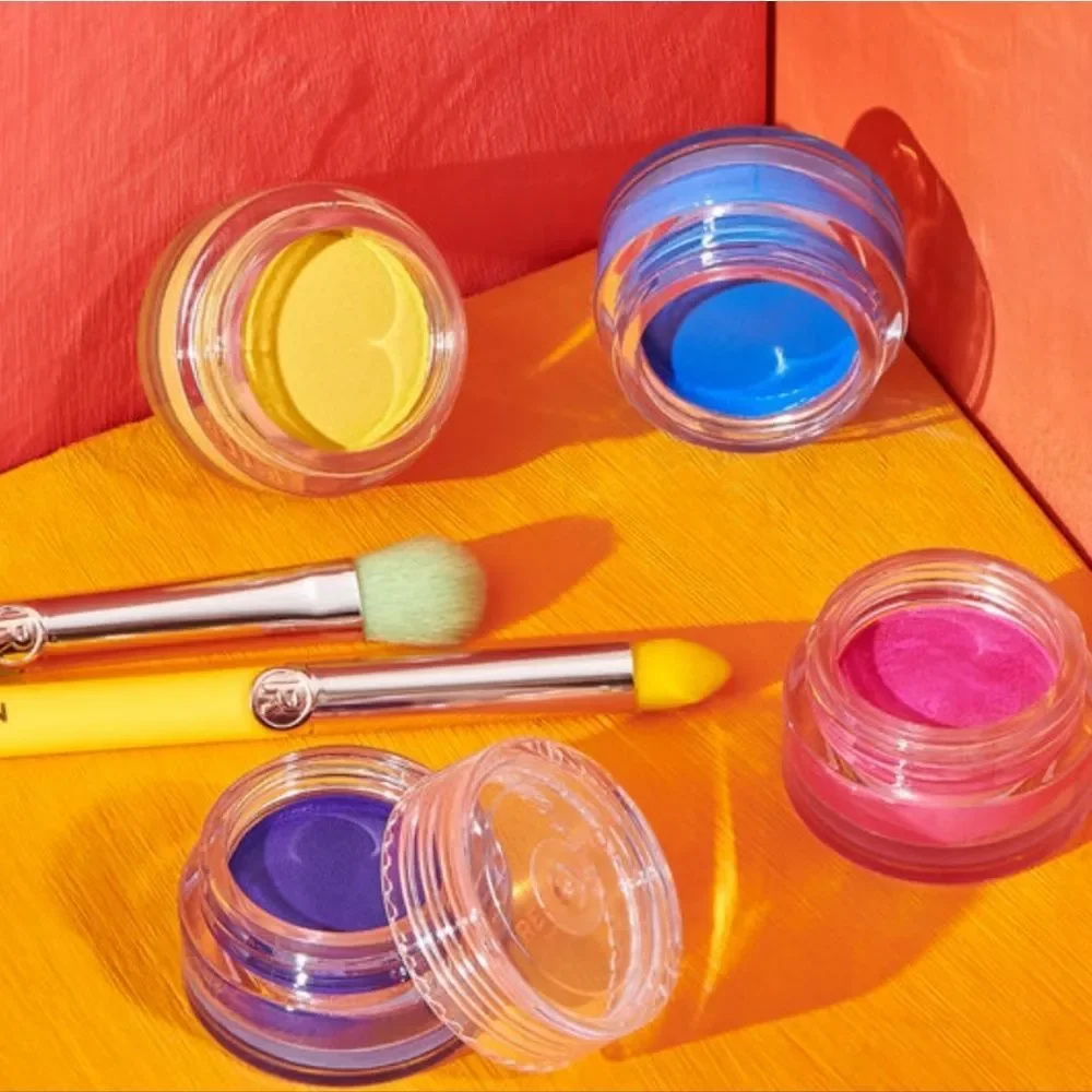 Revolution Beauty Neon‎ Heat Hydra Liner Set